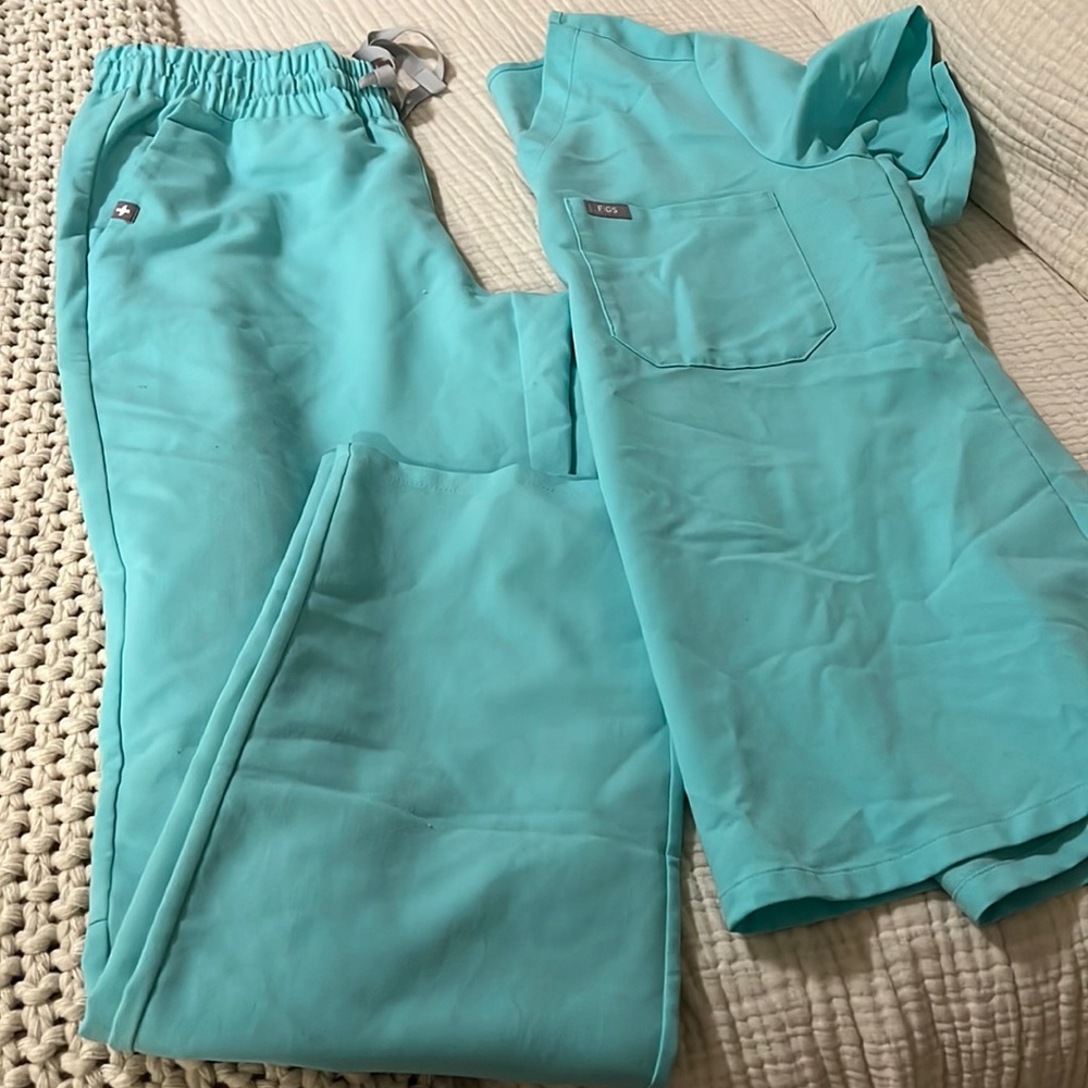 FIGS Scrub Set! Size XS both top and bottom.